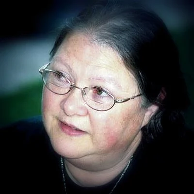 Lynne Cantwell.jpg