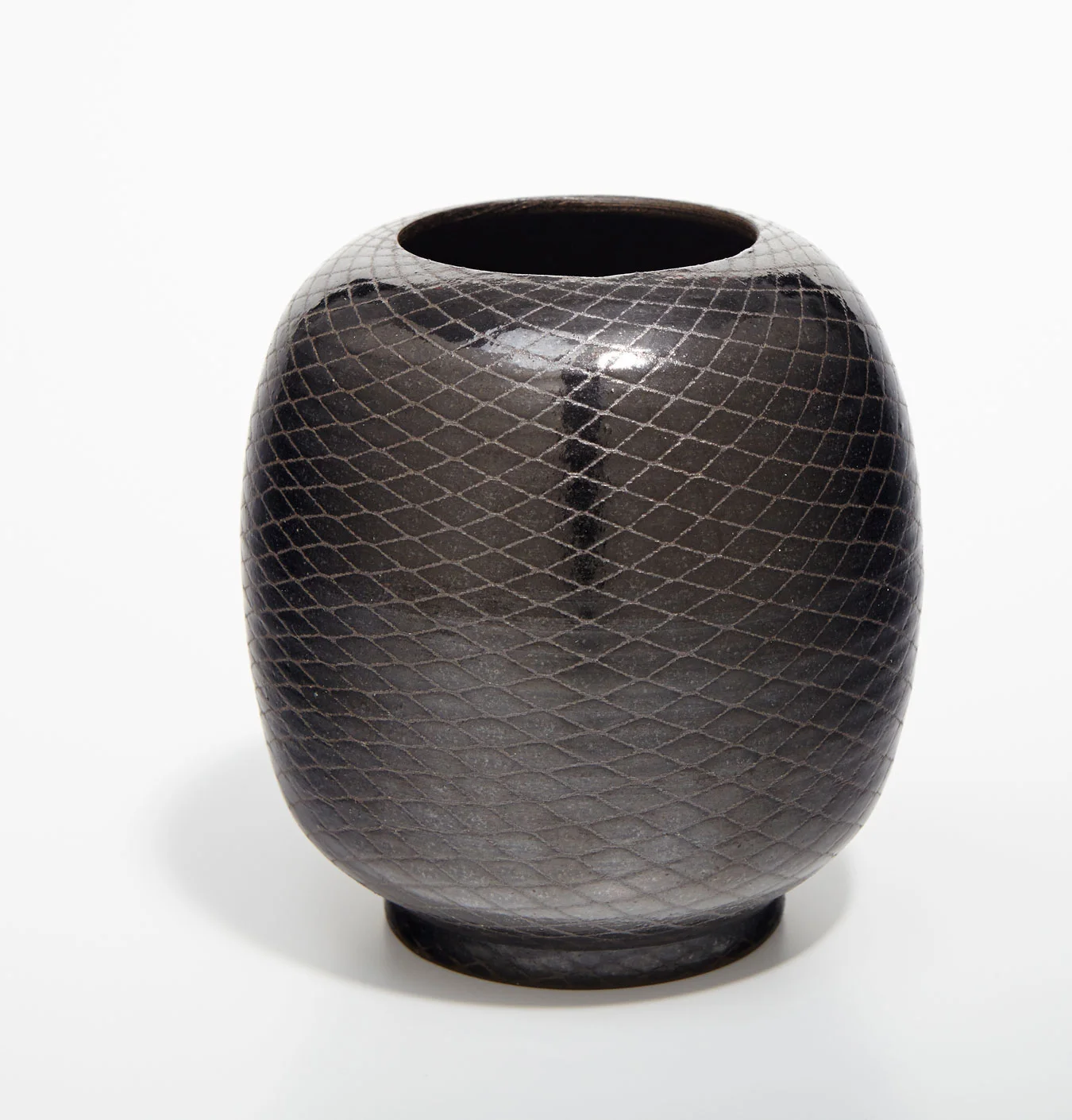 Black Fishnet Vase