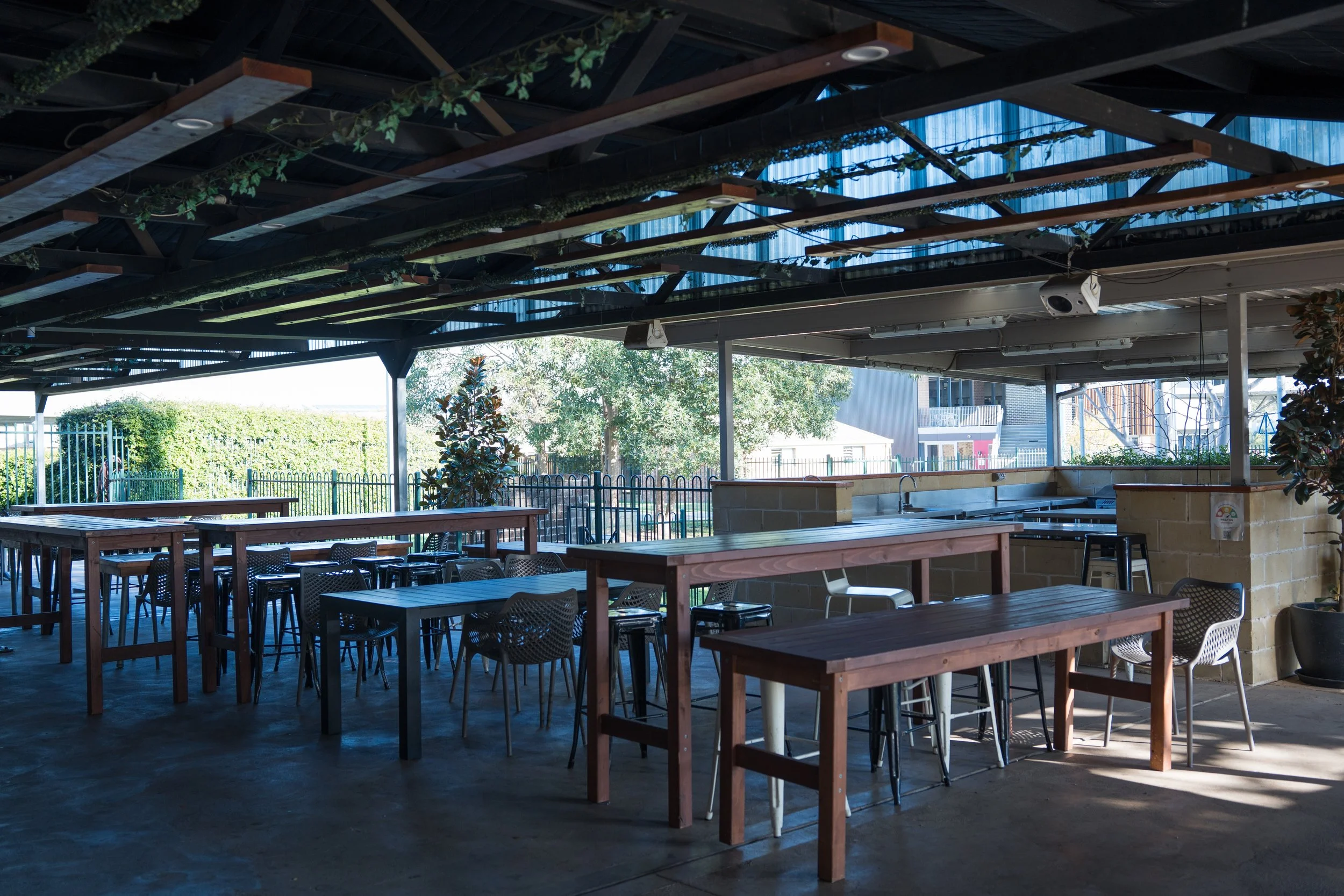 Cola BBQ + Decor
