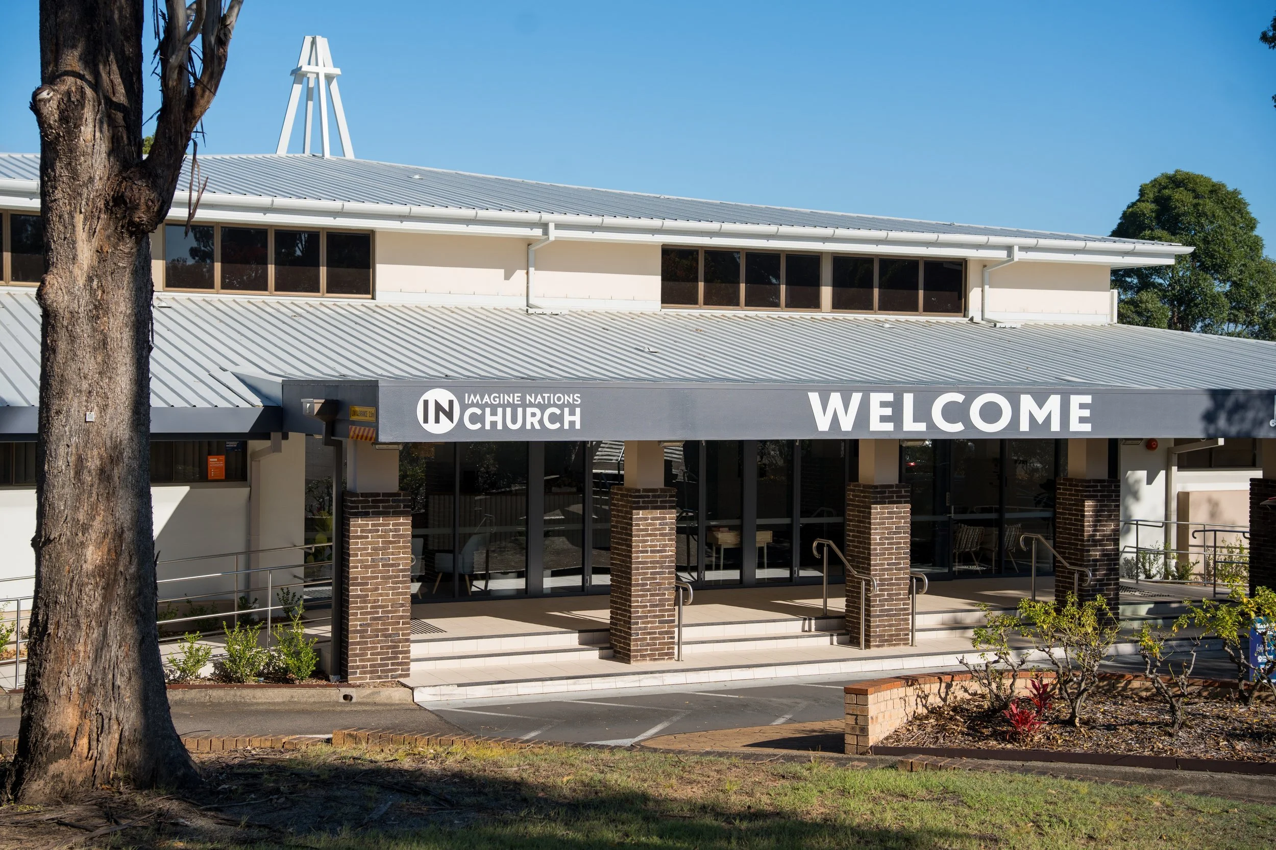 Facade Signs &amp; Roof