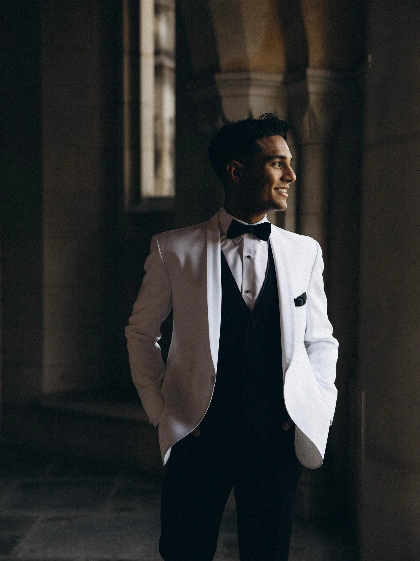 A sharp look deserves a sharp eye behind the lens 📸 Thank you @lkcreativeco for capturing our client looking their best in our tuxedo 🤵🏽