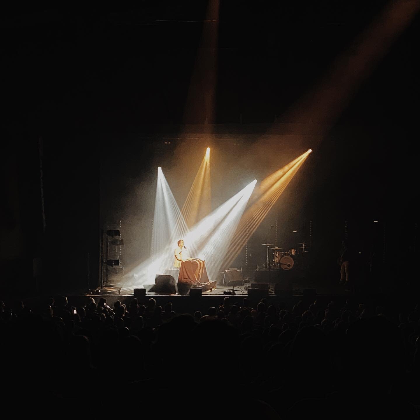 After two years of covid postponements we finally got to see @thewhitlams.official at @canberratheatrecentre and it was so worth the wait!!! Amazing show! 

#thewhitlams #canberratheatre #livemusic