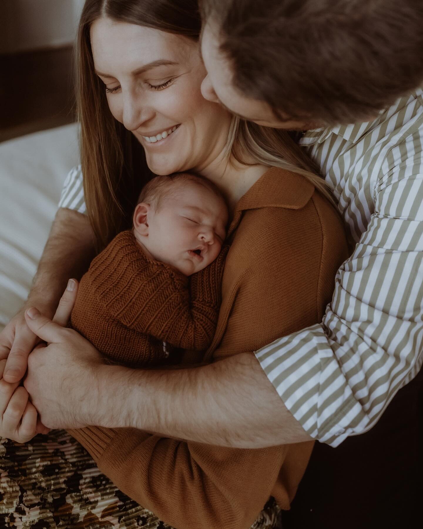 I can&rsquo;t believe how much Orla has already grown up after looking back through these images of her so fresh and tiny. Those first few days of learning to live as a family of 3. I love these images so much. They are incredibly special and I&rsquo