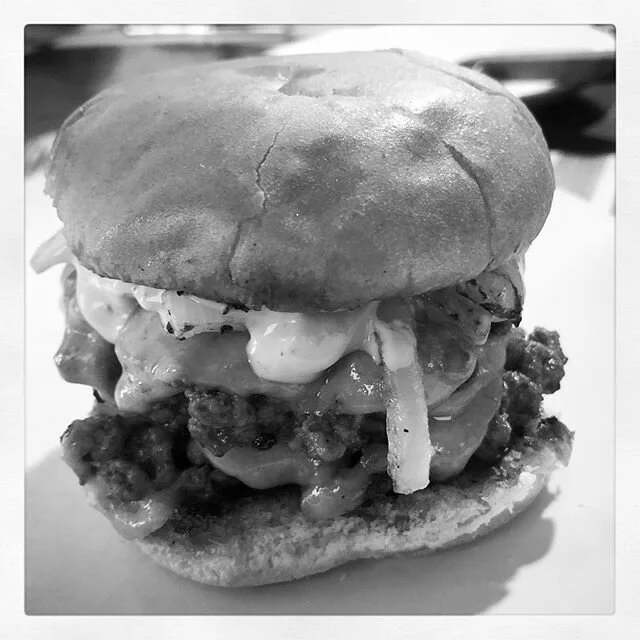 Best Burger Ever Version 2.0 #thecookingguy #samthecookingguy #notwrong #hesnotwrong @thecookingguy #heisnotwrong #hamburger #grindyourownbeef #bestburger #bestburgerever #sautedonions #cheddarcheese #dillpickle