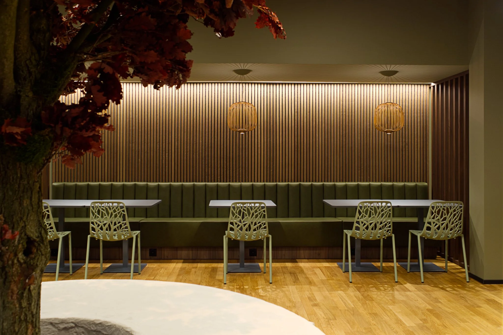 Florian_Studer_Innen_Architektur_Innearchitekt_Schweiz_Hotel_Dolder_Zürich_Gastronomie_Restaurant_Sitznische_240308_1.jpg