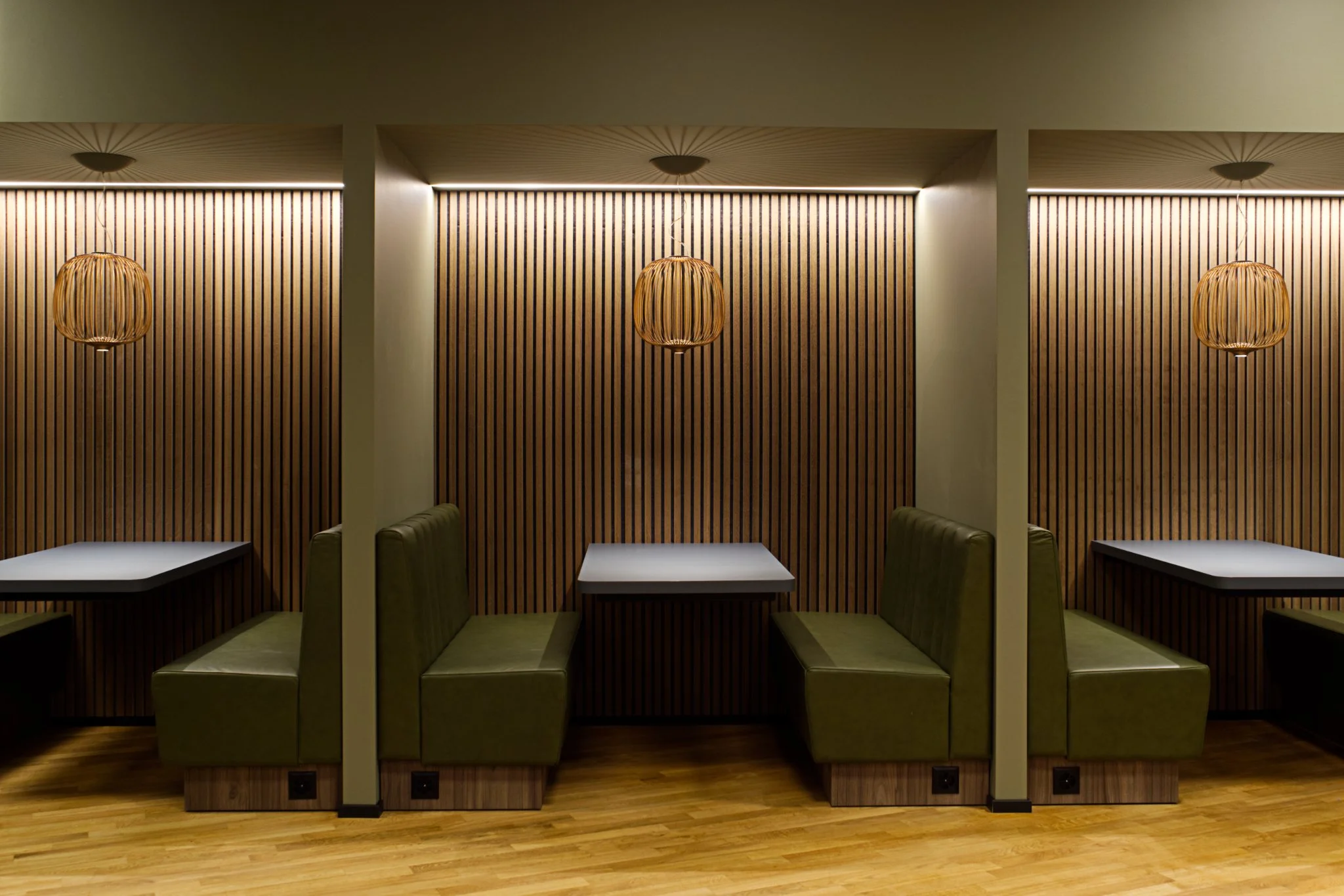 Florian_Studer_Innen_Architektur_Innearchitekt_Schweiz_Hotel_Dolder_Zürich_Gastronomie_Restaurant_Sitznische_240308.jpg