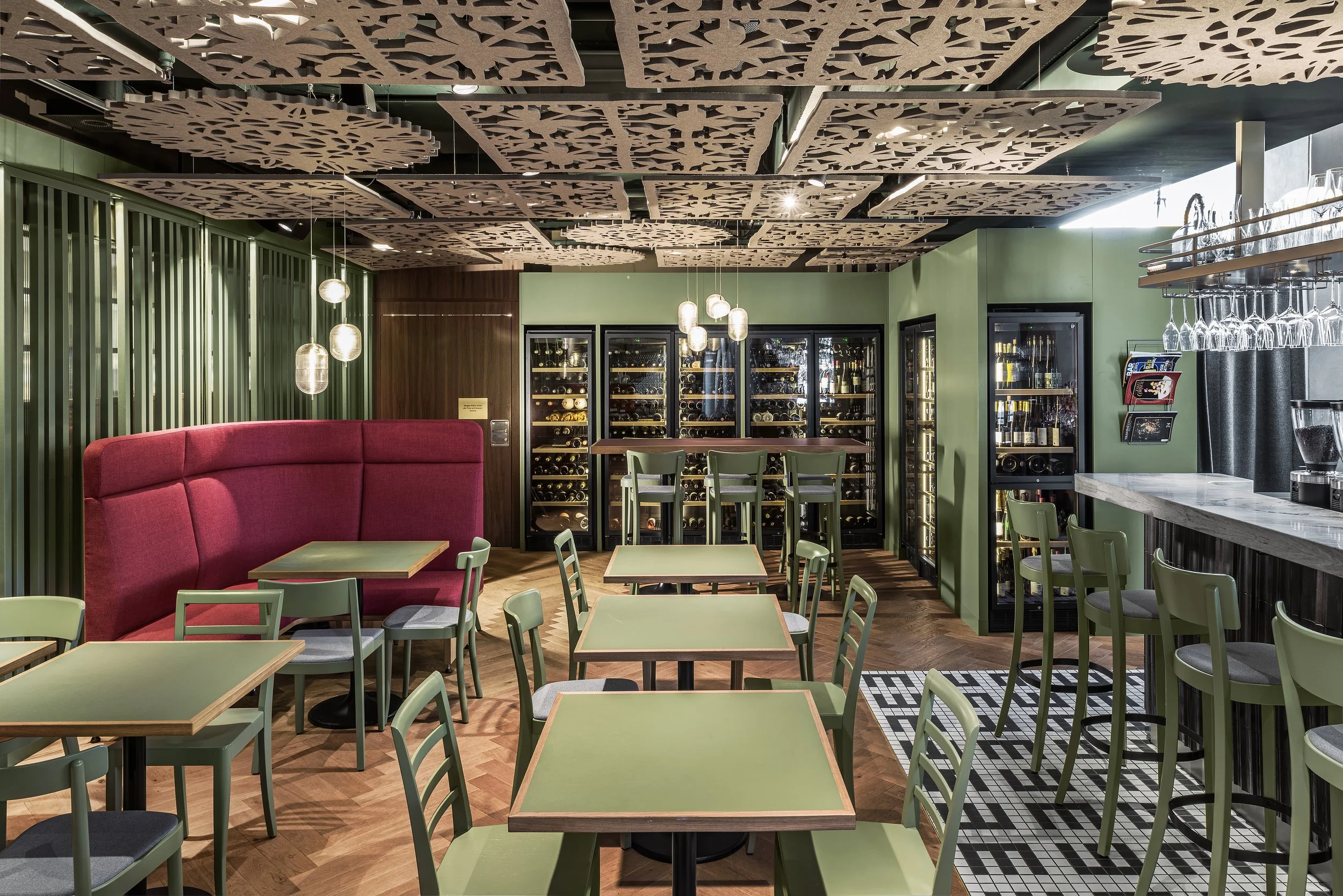 Florian_Studer_Innen_Architektur_Innearchitekt_Schweiz_Globus_Multertor_St_Gallen_Gastronomie_Restaurant_Gaulmilau_Sternenküche_Tobias_Funke_5.jpg