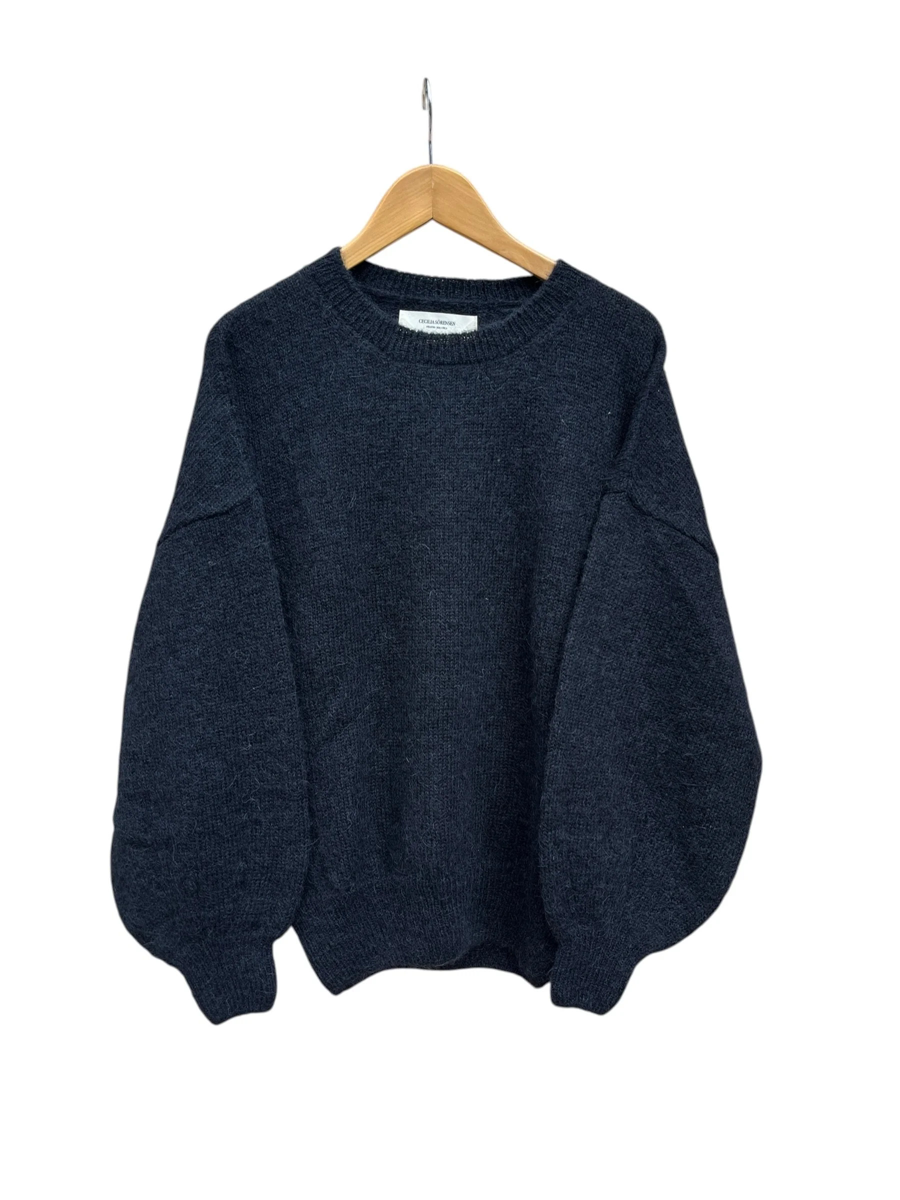 920_black_1_CECILIA_SORENSEN_natural_wool..jpg