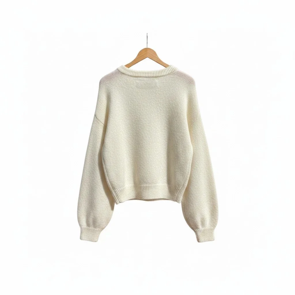 920_white_3_CECILIA_SORENSEN_natural_wool.jpg