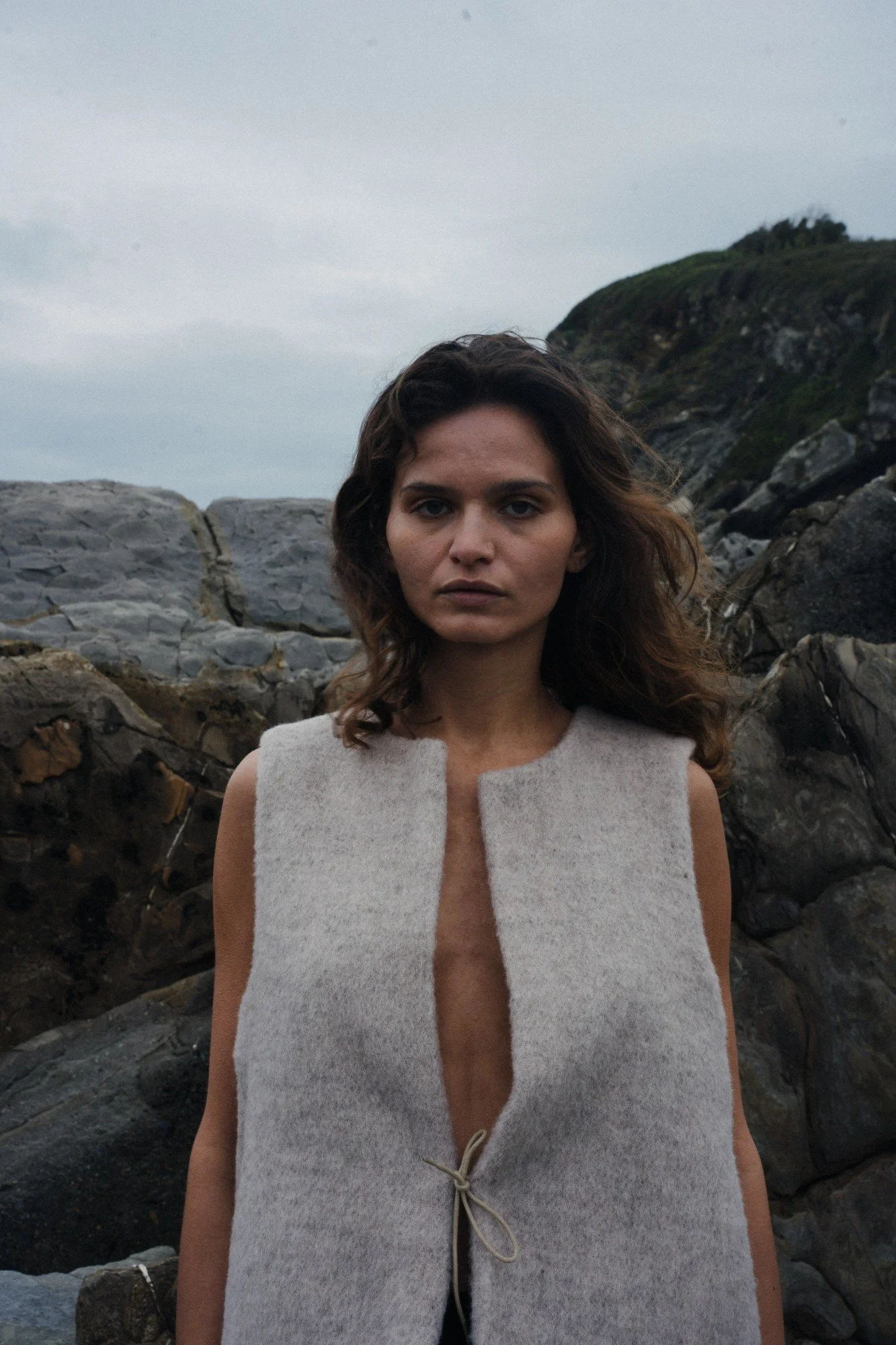 312_beige_3_CECILIASORENSEN_SABÓ_vest_pure_wool.jpg