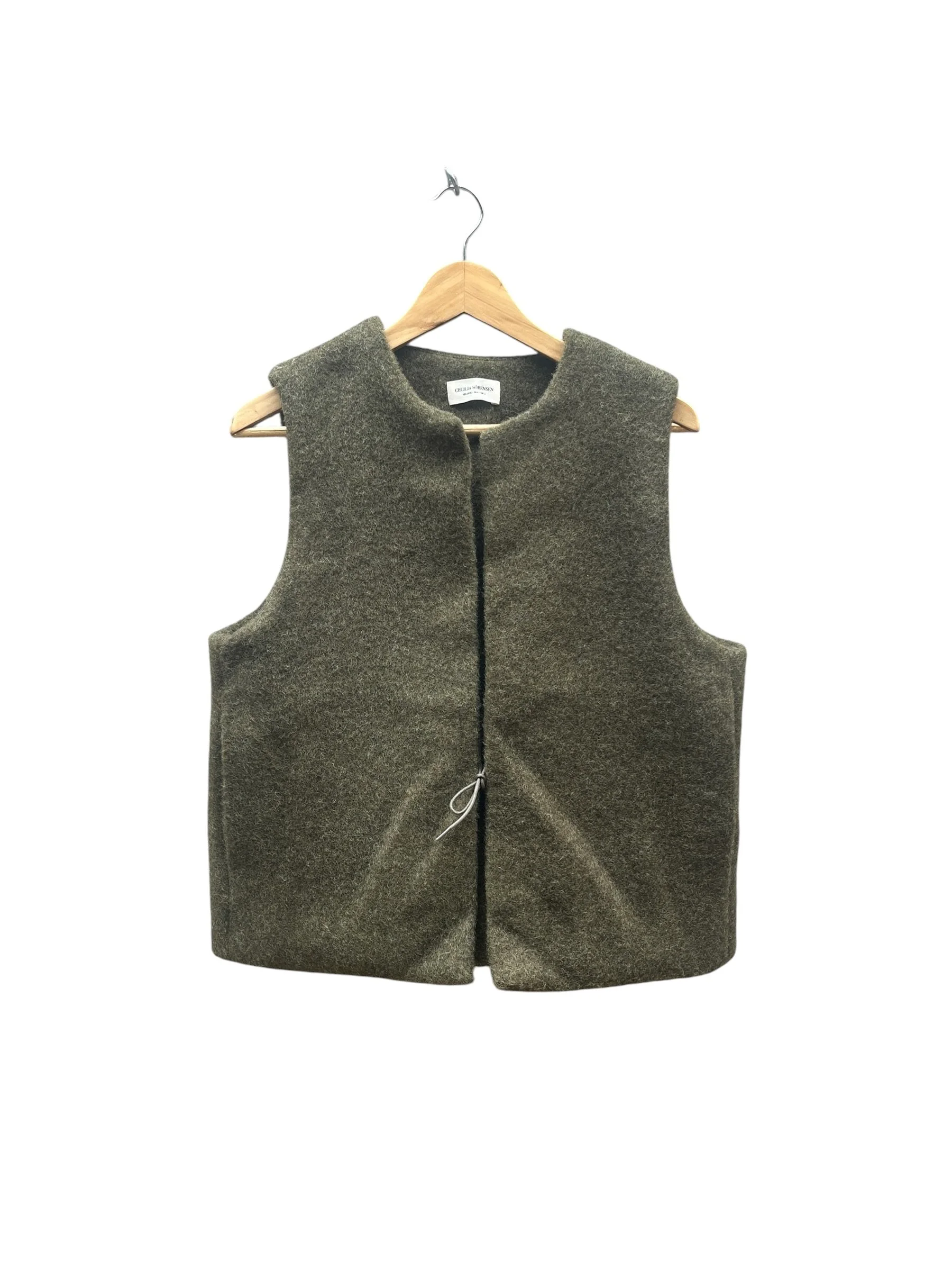 312_green_CECILIASORENSEN_SABÓ_vest_pure_wool.jpeg