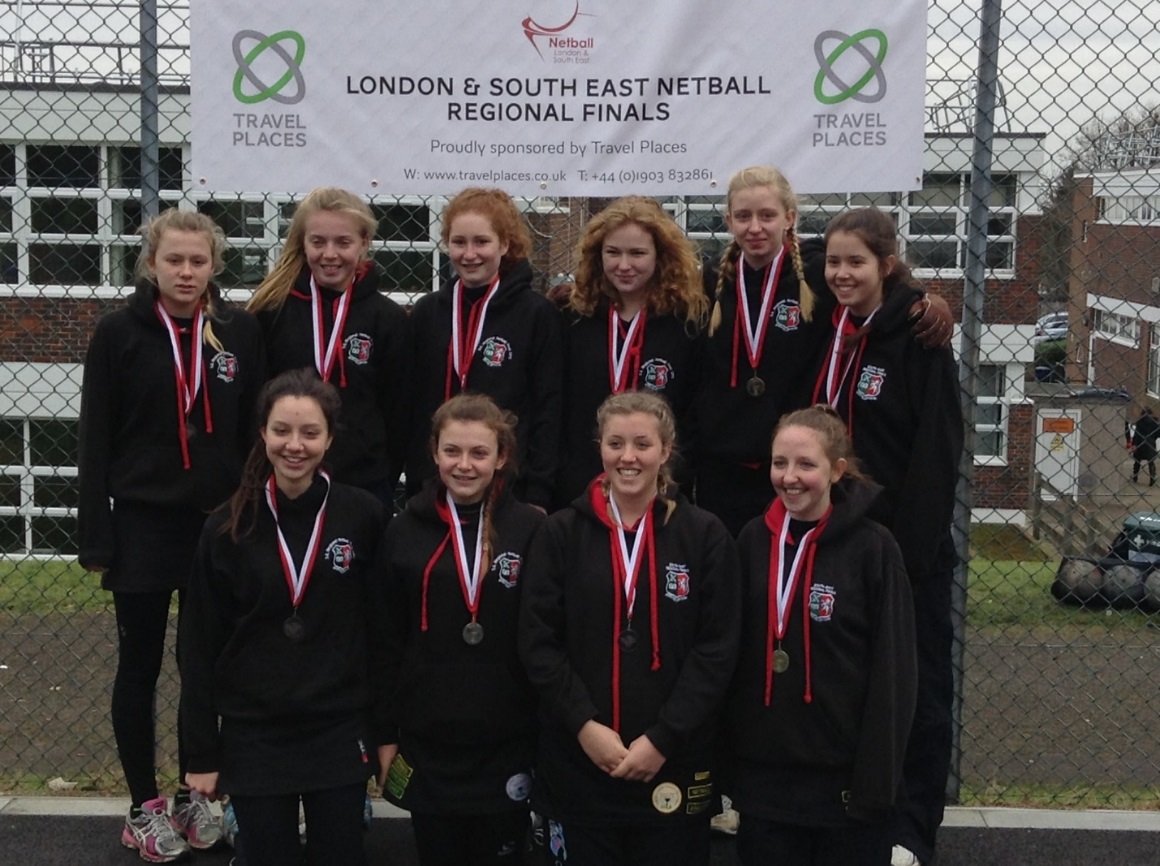 The U16 team – Georgia Jefferies, Daniella Vincenzini, Louise Fletcher, Maisie Douch, Elisha Goldring, Tabitha Reed, Jodie Hummersone, Hannah Alderman, Georgia Grayland, Carla Hill