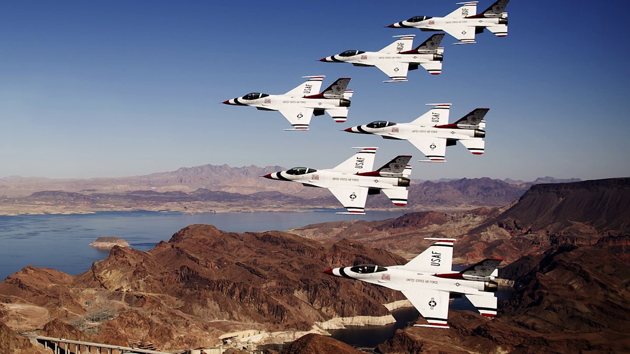 From Jet to Jet- Being the USAF Thunderbirds Official Photographer