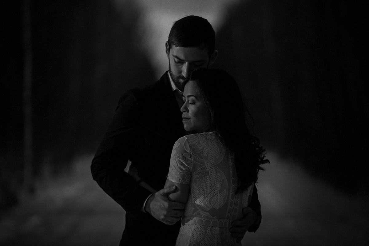 0005-gimli-engagement-photos-winter-blfstudios.jpg