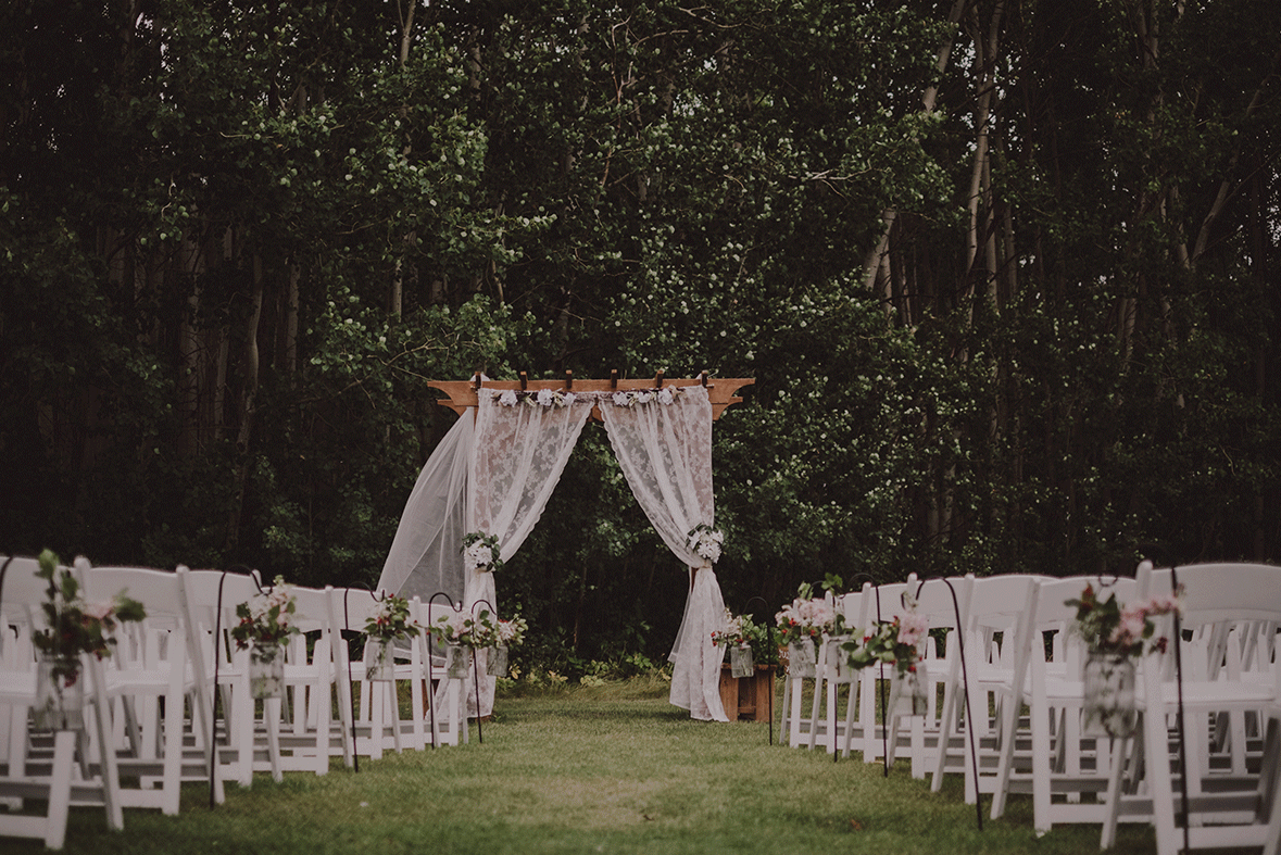 Hecla Island Resort Outdoor Ceremony.gif