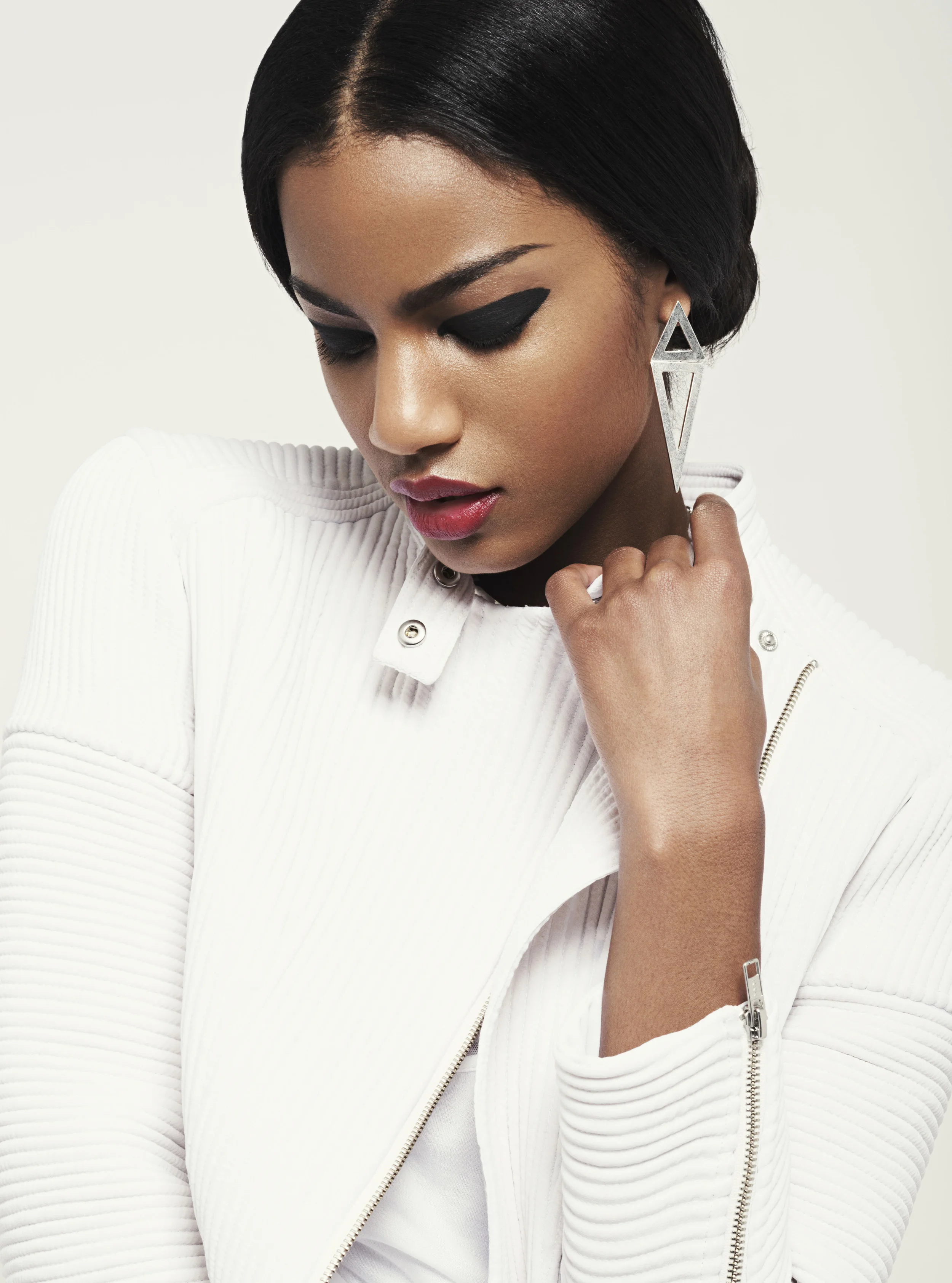 all white0406_light.jpg