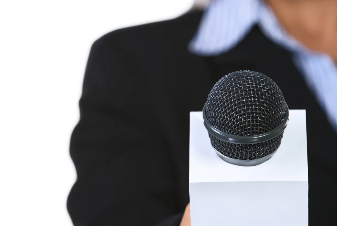 Pic - Woman w Mic.jpg
