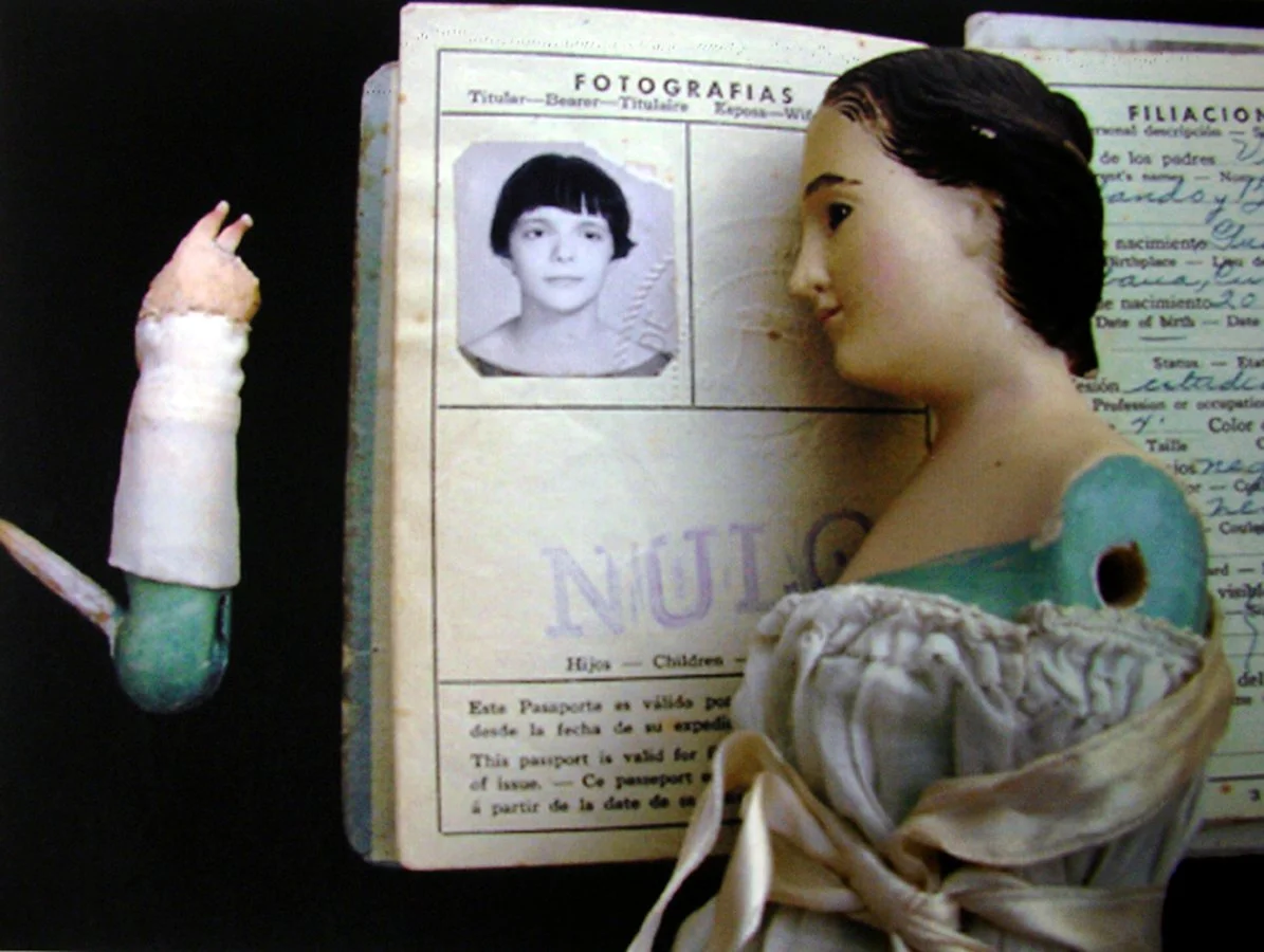 Cuban Passaport, 2005.jpg