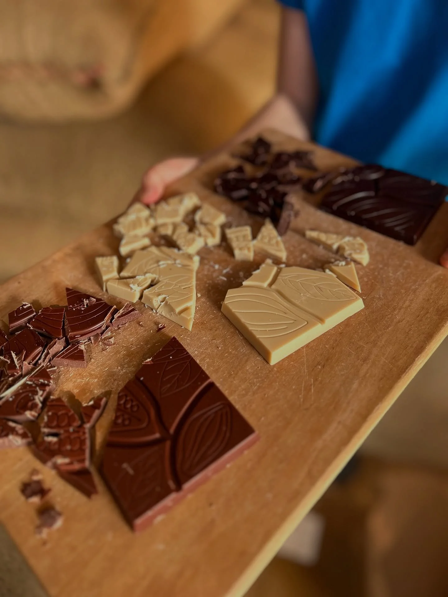 Our factory tasting room has reopened softly for the remainder of summer 🌺 
Thursday to Saturday 10-3pm 🌺 
No booking required for a casual visit - enjoy a complimentary tasting boat and discover how incredible single origin chocolate is&hellip; 😋