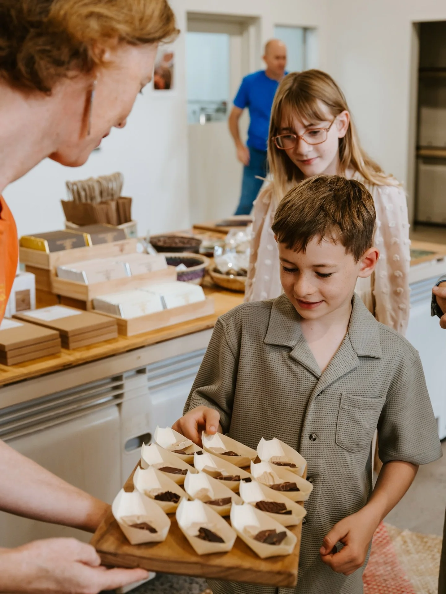 🐣 we are OPEN 
Thursday - Friday - Saturday 🐣 
10am to 3pm 
🐣 
Pop in for a complimentary tasting &amp; pick up some quality chocolate 🤎
#chocolatefactory #beantobar #singleoriginchocolate #vanuatucocoa #directtrade #chocolatemaker #spencercocoa 