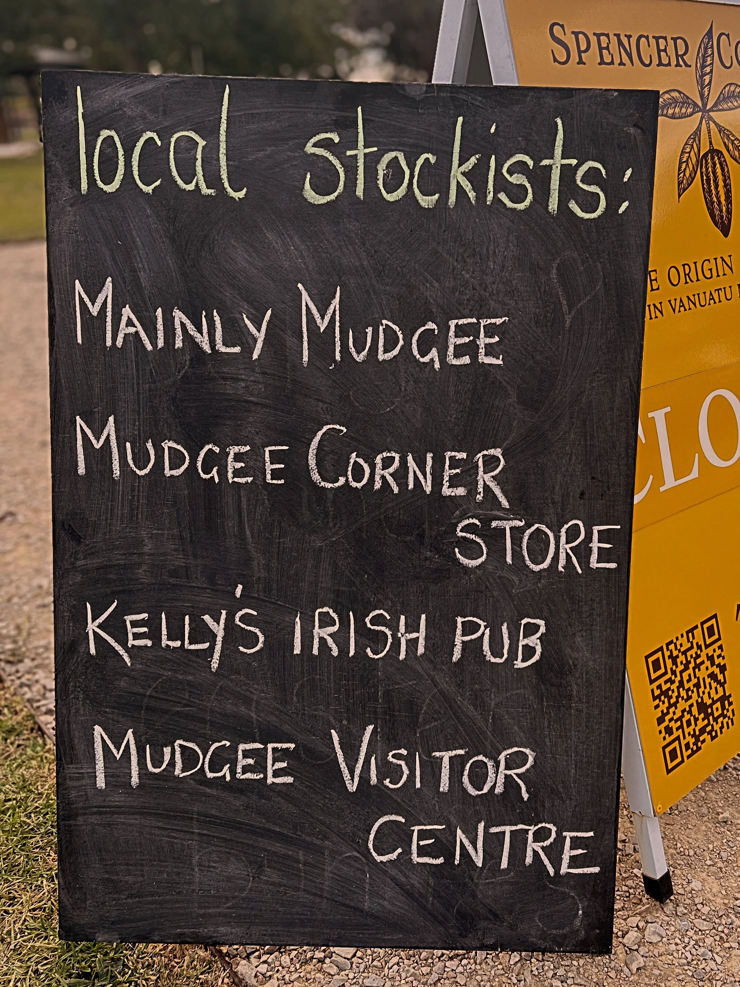 🏭 Our factory is open Saturday this long weekend&hellip; until 3pm! 🏭 
Pop in for a tasting 😆
🏭 
If you missed us, pop into one of our fabulous local stockists&hellip; 😚👌🍫
@mainly_mudgee_gifts 
@mudgeecorner 
@kellysirishpubmudgee Wine Shop
@m