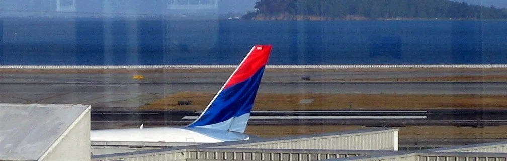 delta dumbs down; good goes away