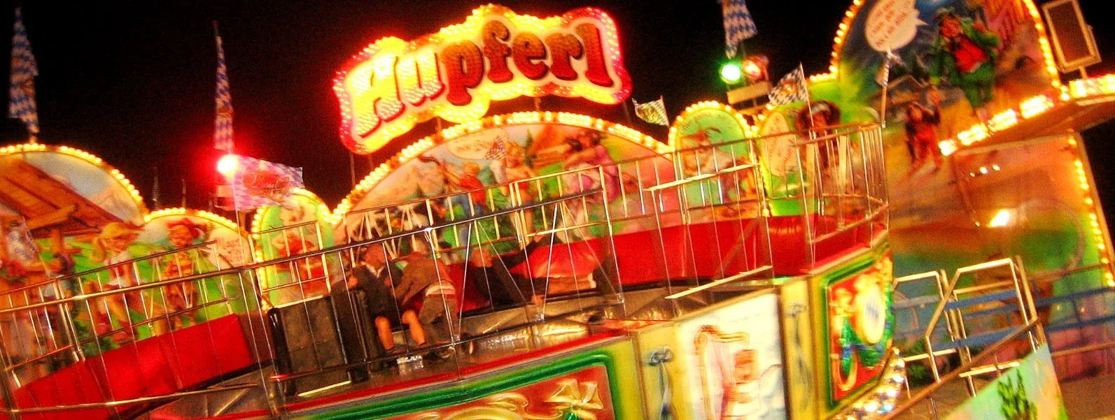 wiesn-at-night-5.JPG
