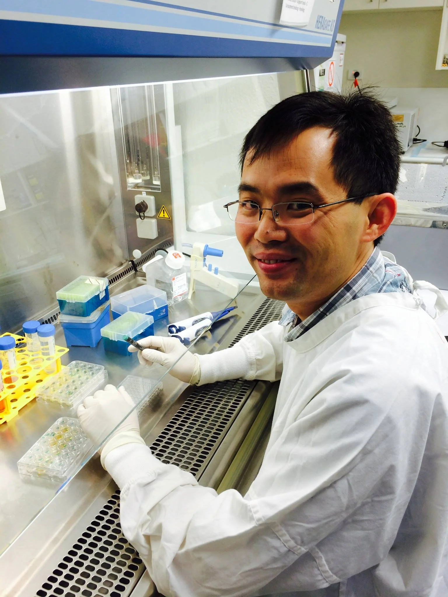 Dr Wing-Hin Lee
