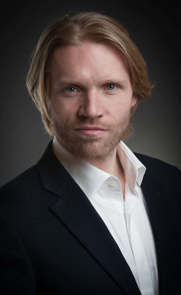 headshots for website-7.jpg