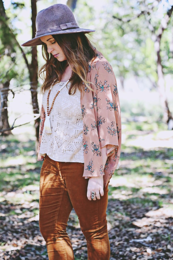 THREADS // EARTHY PASTELS — Roots & FeathersBlog