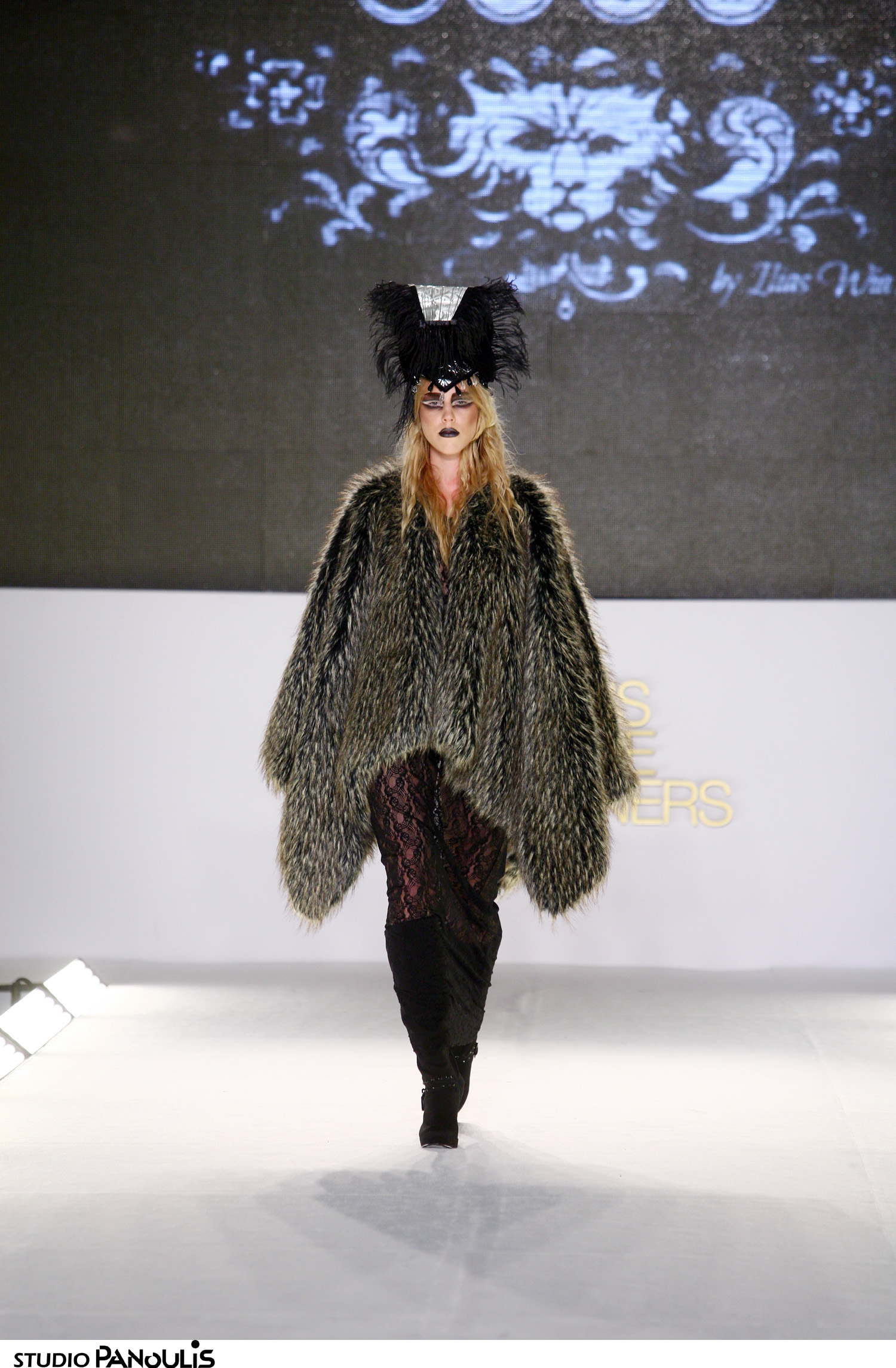 CATWALK/ LEON
