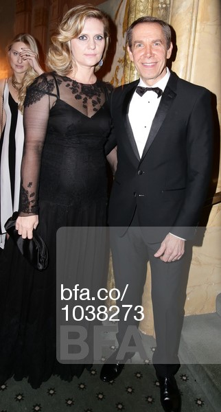 Jeff and Justine Koons_Save Venice Enchanted Garden Ball_April 4 2014