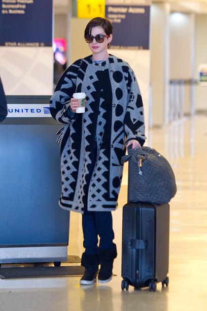 Anne Hathaway - JFK Airport - Splashnews