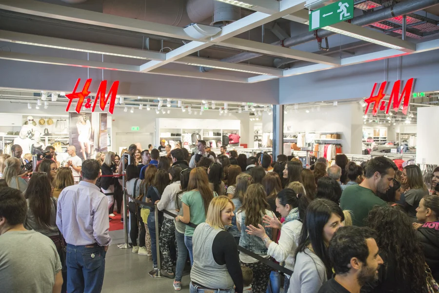 Ενθουσιώδης υποδοχή του νέου Η&Μ στα Ιωάννινα