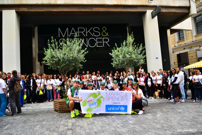 Οι εργαζόμενοι των Marks & Spencer περπάτησαν για καλό σκοπό!