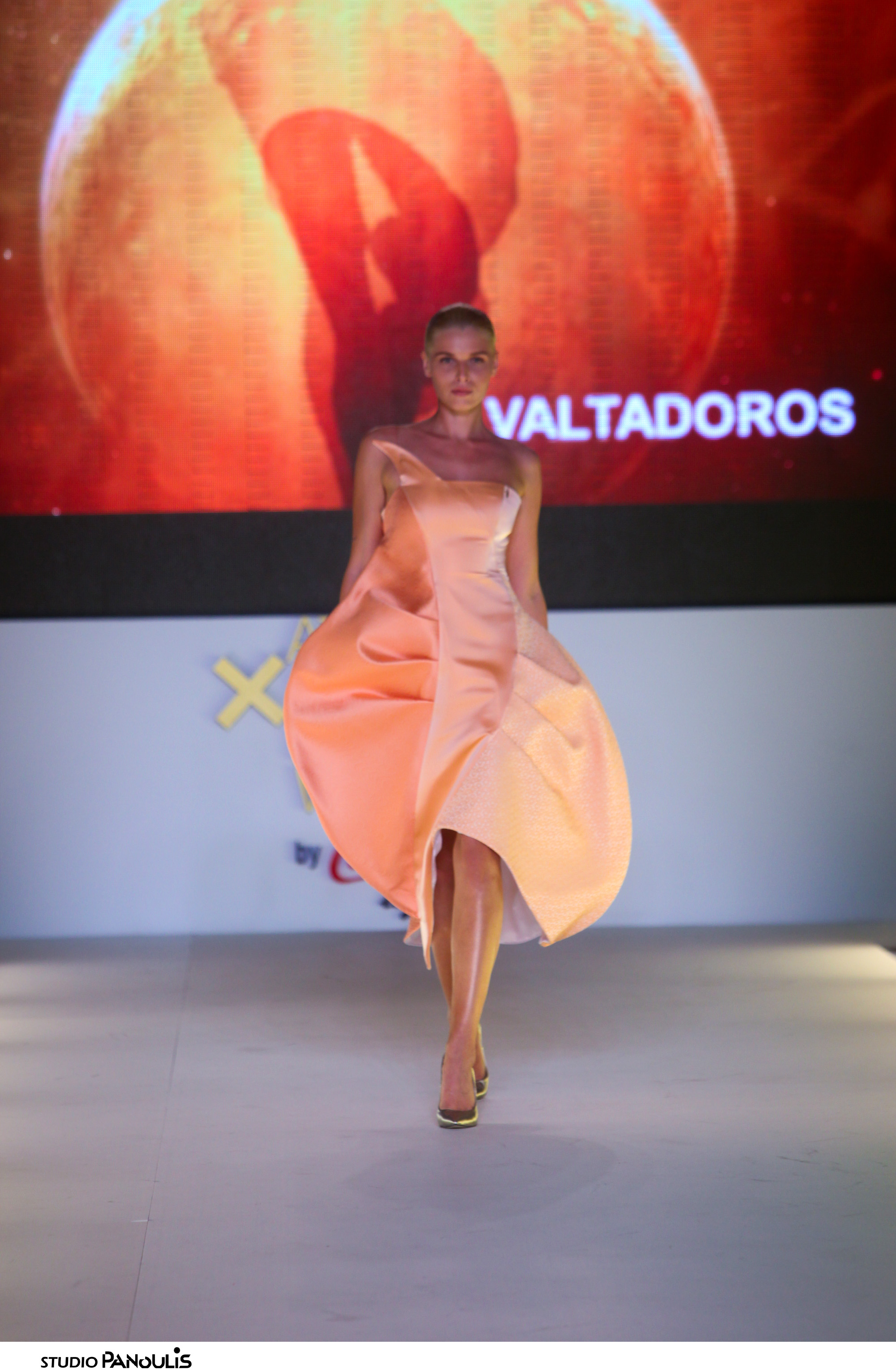  VALTADOROS/Catwalk 