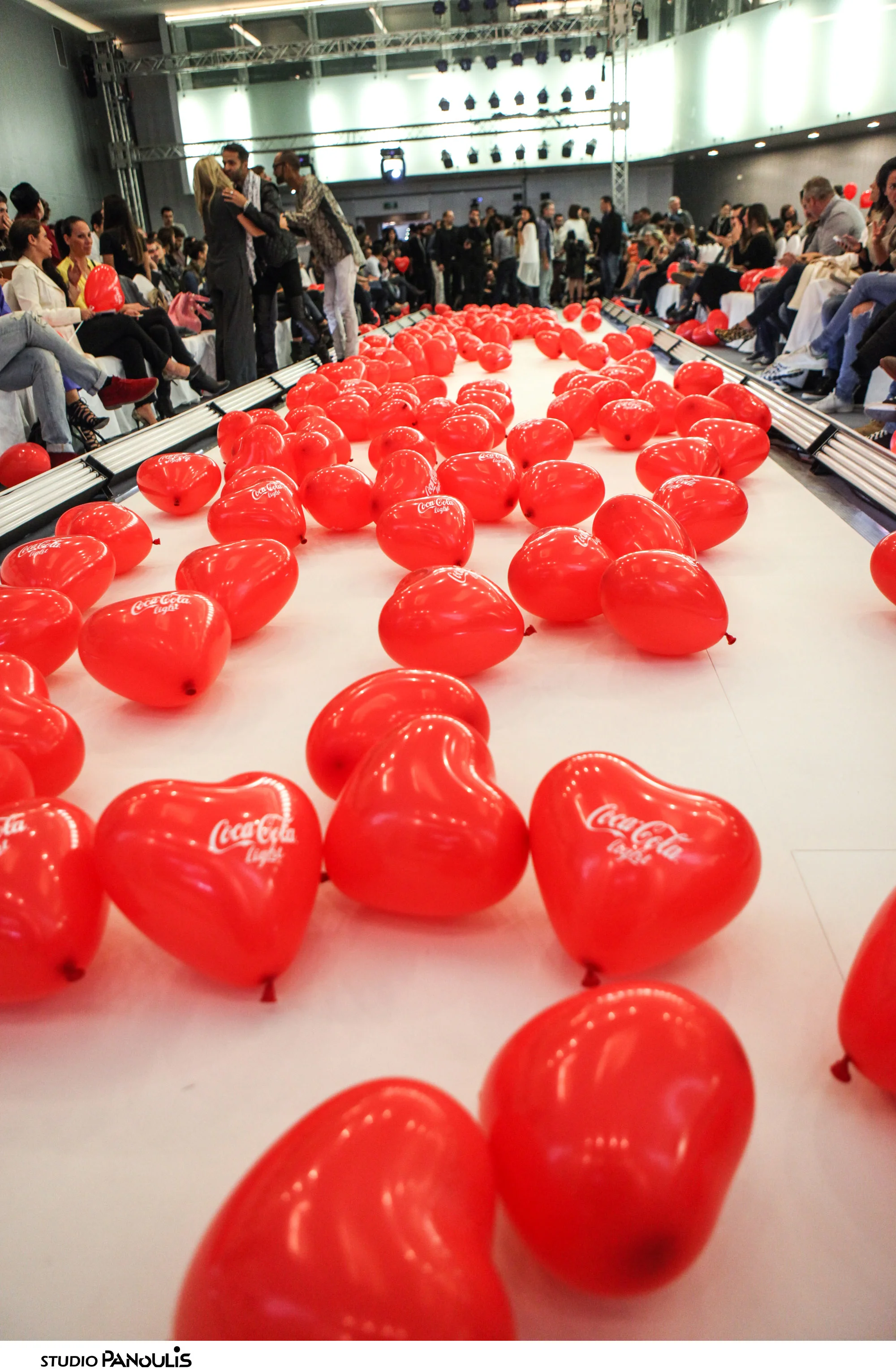 Η 16η Athens Xclusive Designers Week by Coca-Cola light! έκλεισε με φαντασμαγορικά fashion shows