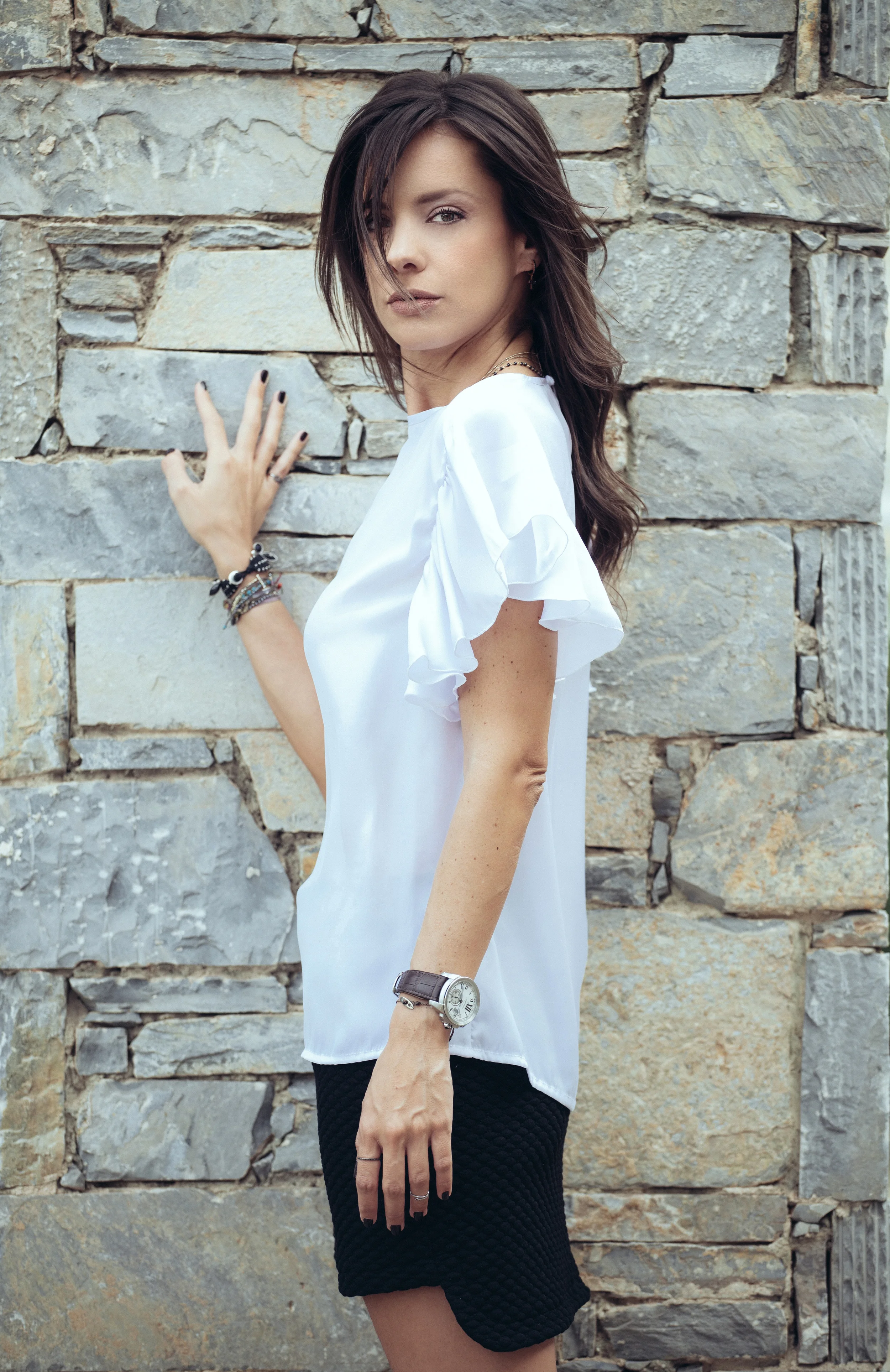 SH1 CURVE WHITE SHIRT 2.jpg