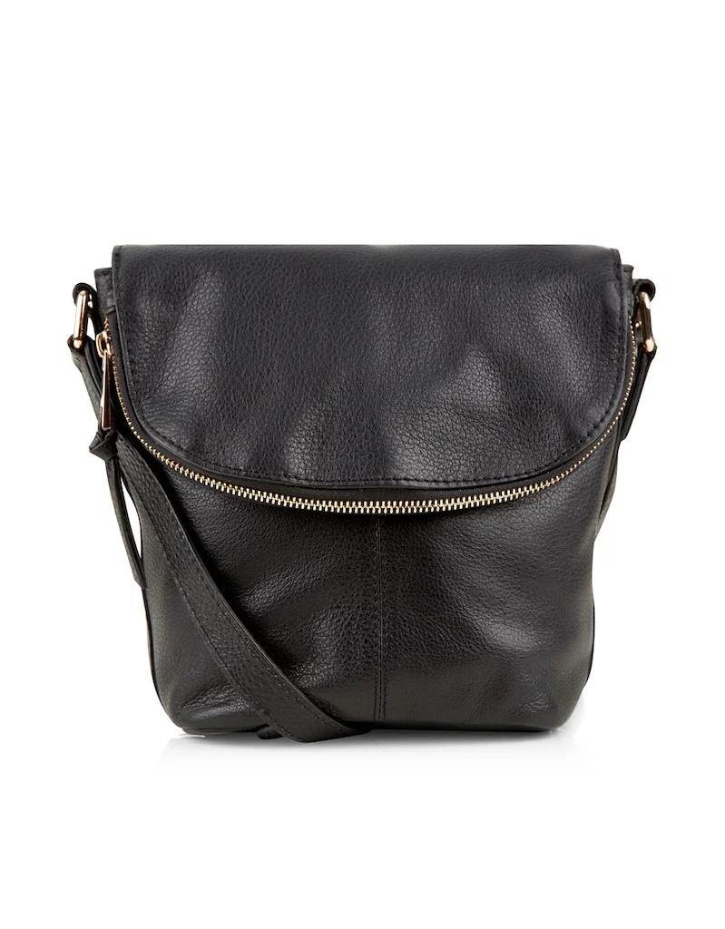 Leather Zip Bucket Across Body Bag_69€.jpg