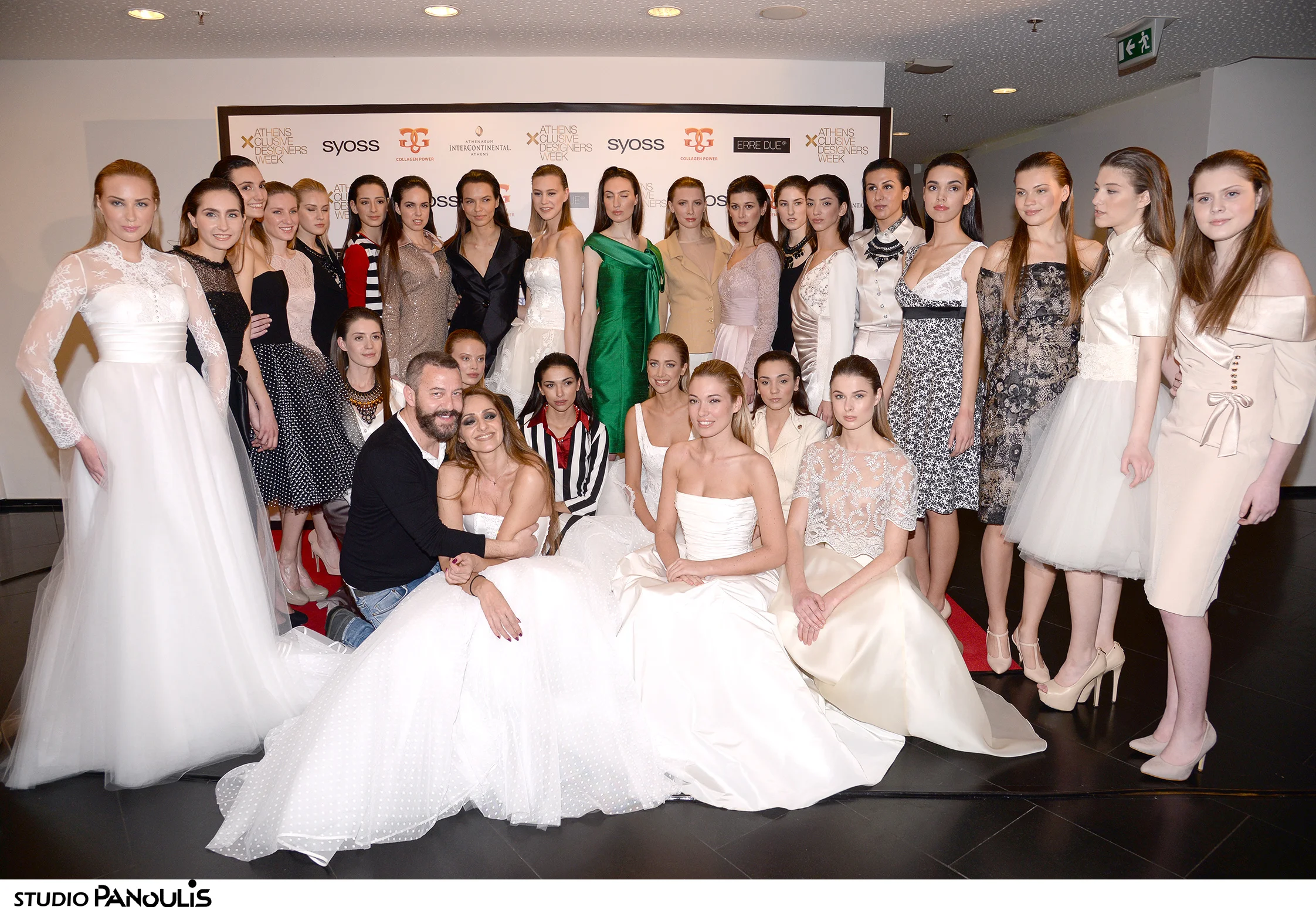 Αυλαία με κομψές αλλά και εκκεντρικές δημιουργίες για τη  17η Athens Xclusive Designers Week