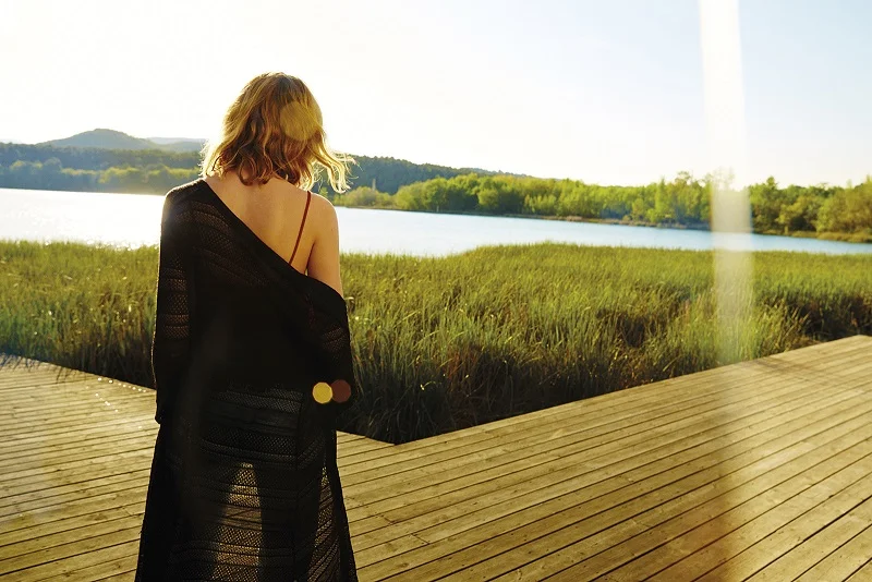 Η Stradivarius παρουσιάζει την καλοκαιρινή της καμπάνια ‘THE INSTANT’