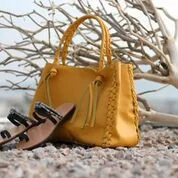 Η μοναδική συλλογή της Eleanna Katsira με χειροποίητες τσάντες & σανδάλια για την άνοιξη – καλοκαίρι 2015 