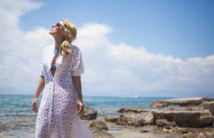 Η Μαρία Ηλιάκη με καταπληκτικό beach look!