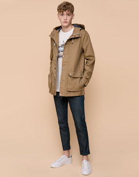 Η Daily Standards capsule collection της PULL&BEAR επανακαθορίζει τις κλασικές ανδρικές γραμμές 