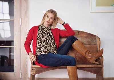 Red Cardigan 39.95€.jpg