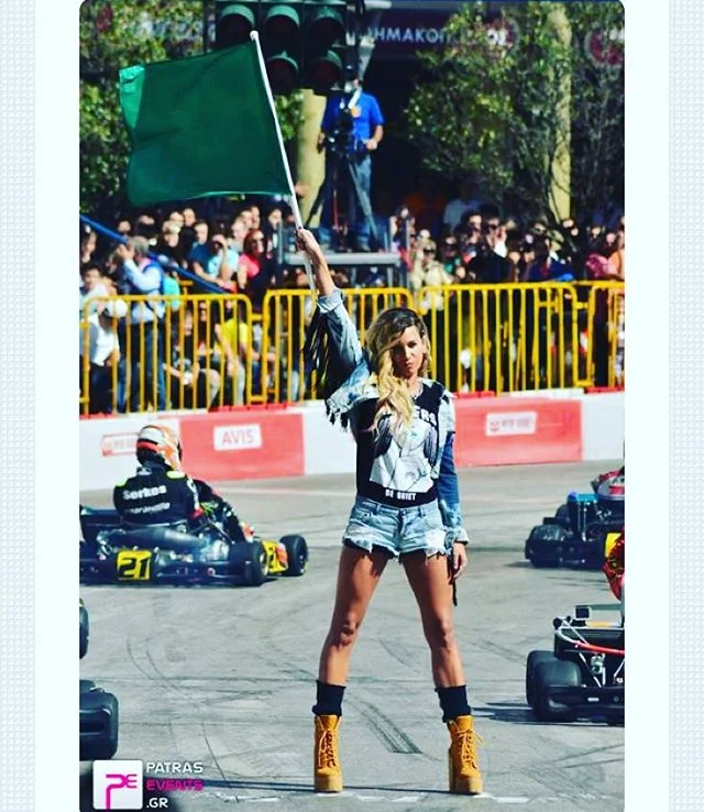 Το εντυπωσιακό look της Κατερίνας Στικούδη στην έναρξη του 7ου Pick Λουξ Cola