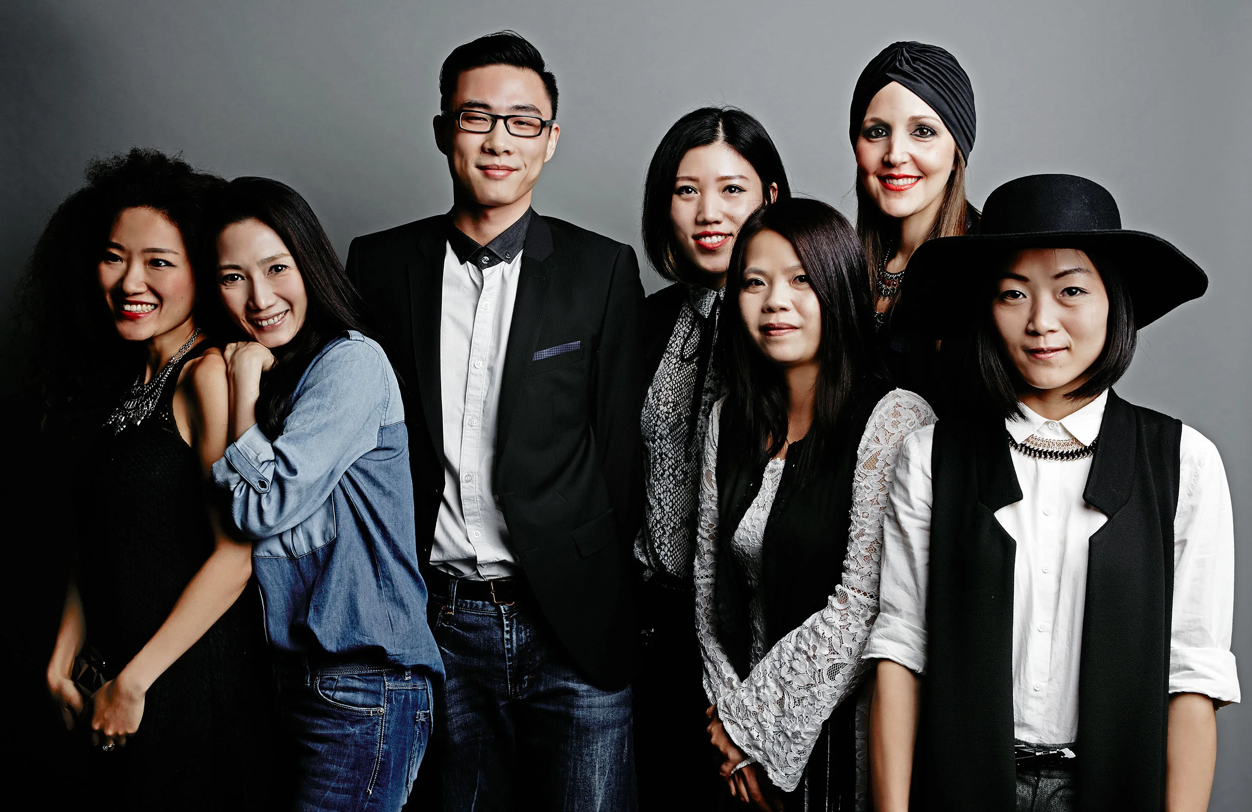 Το 'The Event Paper Asia Edition' είναι τώρα διαθέσιμο για λήψη στο website της Stradivarius 