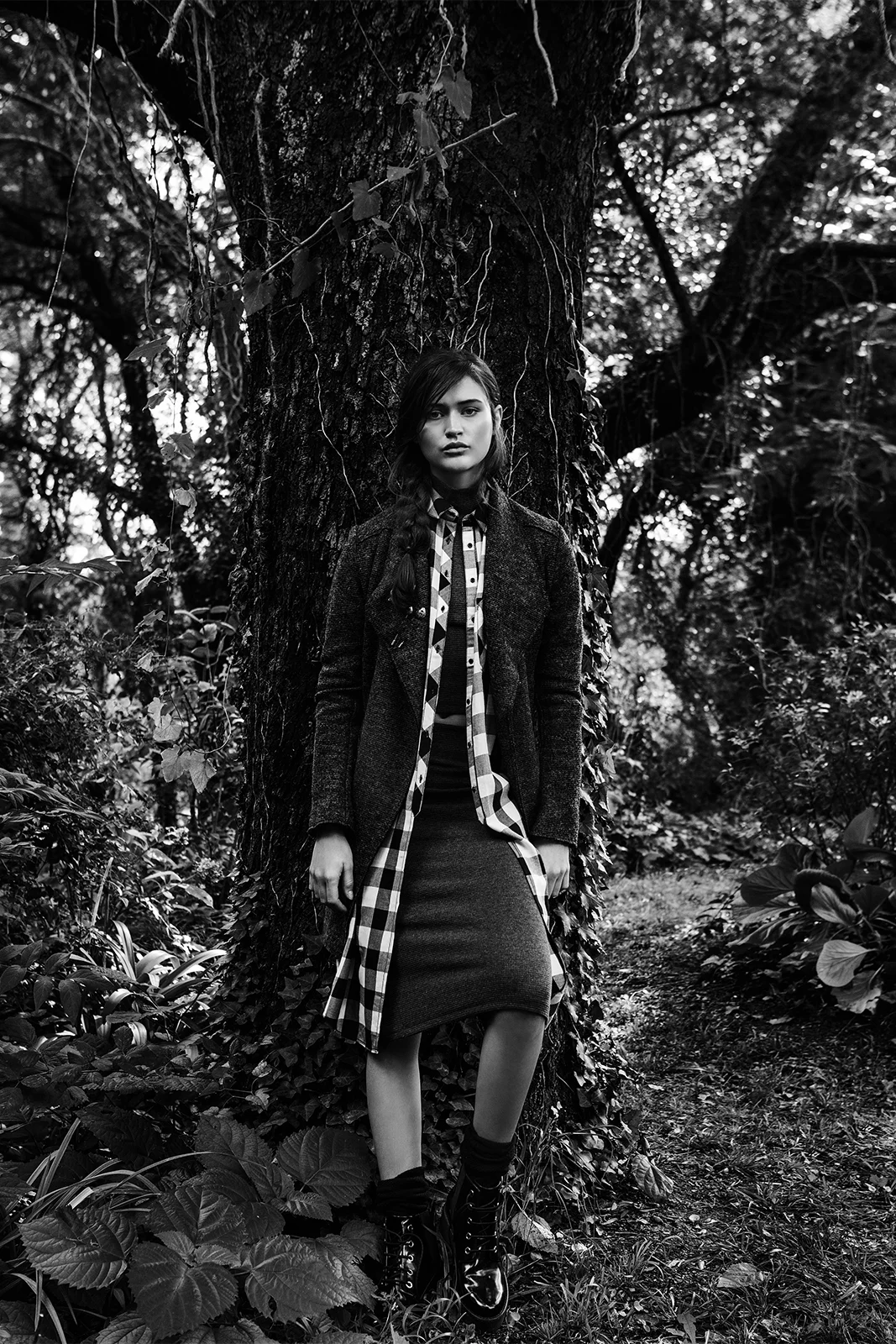 Stradivarius_Chloe_in_the_woods (3).jpg