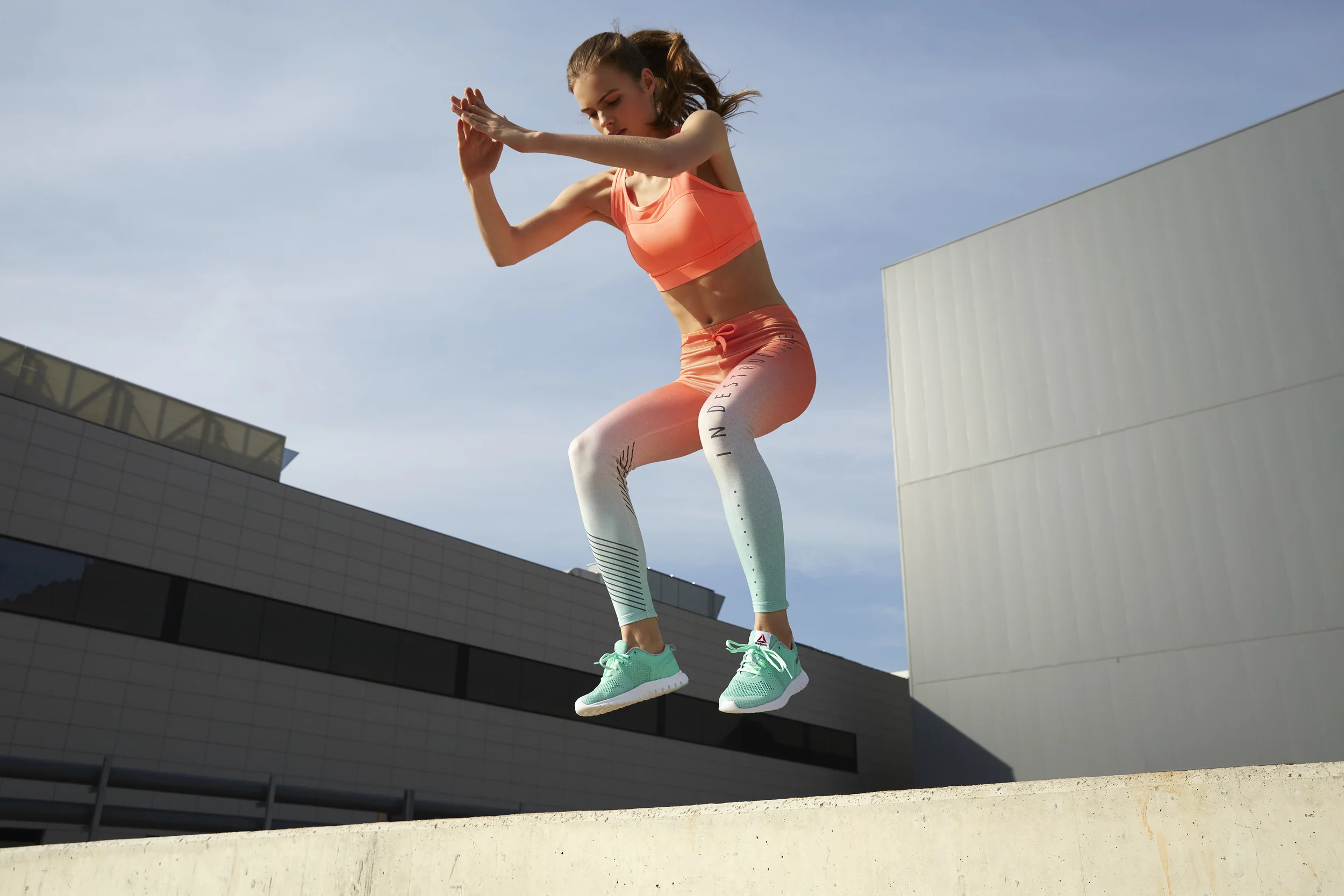 Reebok for Bershka - MOVE (1).jpg