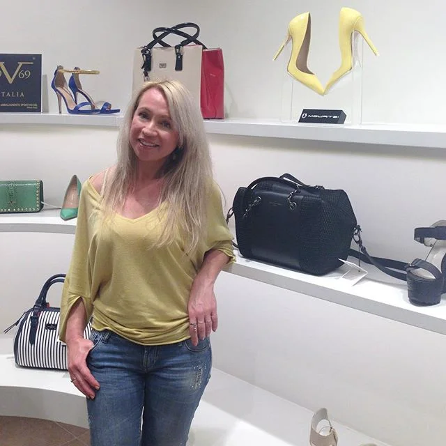 #Sunny  #time for #yellow! #top#yellowtop#denim#sun#summermood#opening#mourtzi#flagship#store#davlaspr#style#blogger#vickysstylecom#streetstyle#look#lookoftheday#ootd#instastyle#lifestyle#fashion